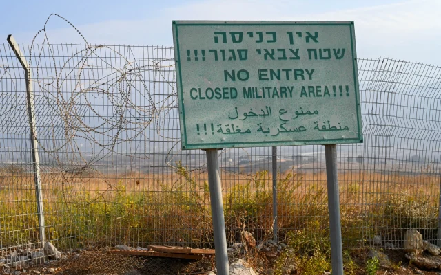 The border fence between Lebanon and Israel as seen from the Arab village of Ghajar, in northern Israel, September 7, 2022. (Michael Giladi/Flash90)