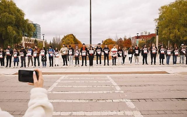 Photo of Jewish students at Queen’s, via Hillel Ontario’s website.