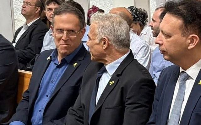 MK Moshe Turpaz alongside former Prime Minister Yair Lapid at a Supreme Court hearing on the illegal transfer of 1 billion NIS to unregulated ultra-Orthodox educational institutions (credit: MK Turpaz's office)