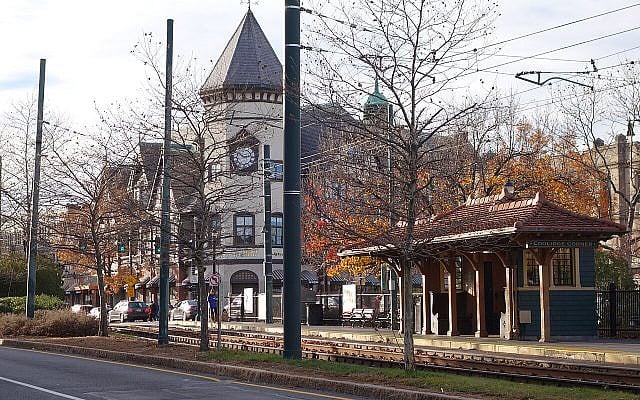 Outbound platform at Coolidge Corner, Brookline, MA. Image © bdamon, 2013. Licensed under CC BY 2.0. Source: Flickr via Wikimedia Commons. Outbound platform at Coolidge Corner, Brookline, MA. Image © bdamon, 2013. Licensed under CC BY 2.0. Source: Flickr via Wikimedia Commons.