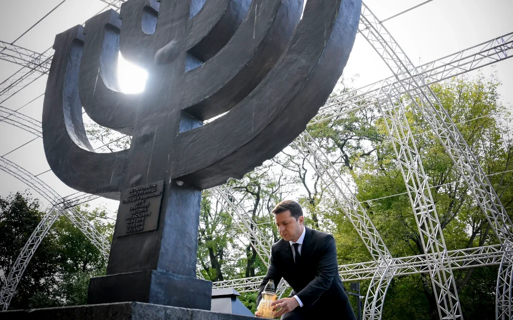 Ukrainian President Volodymyr Zelensky attends a ceremony at the monument to Jewish victims of Nazi massacres, at Babyn Yar in Ukraine's capital Kyiv, September 29, 2021. (Ukrainian Presidential Press Office via AP) Ukrainian President Volodymyr Zelensky attends a ceremony at the monument to Jewish victims of Nazi massacres, at Babyn Yar in Ukraine's capital Kyiv, September 29, 2021. (Ukrainian Presidential Press Office via AP)