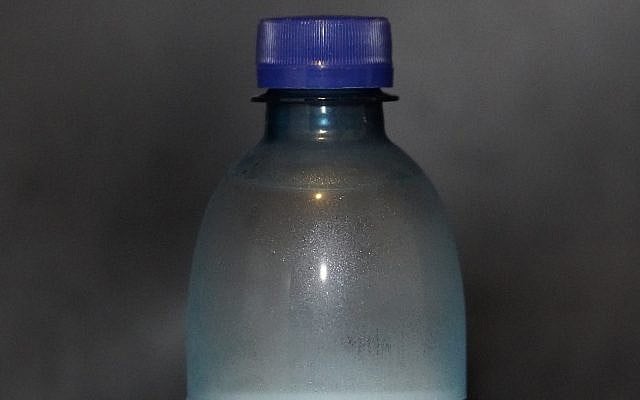 Photo: “⁠PET bottle” by Gnu-Bricoleur, via Wikimedia Commons, licensed under CC BY 4.0. Cropped from the original. https://commons.wikimedia.org/wiki/File:PET_bottle.jpg https://commons.wikimedia.org/wiki/User:Gnu-Bricoleur