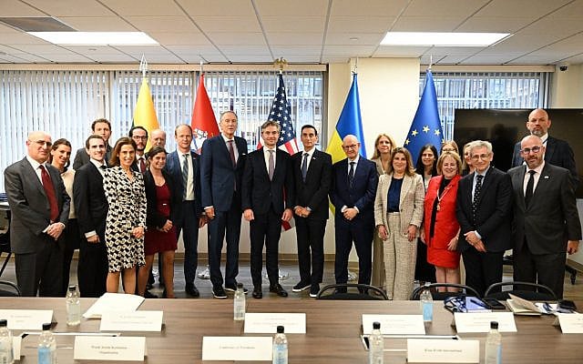 Source: https://www.urm.lt/naujienos/141/niujorke-ministras-k.-budrys-su-jav-zydu-organizaciju-atstovais-aptare-veiksmu-plano-kovai-su-antisemitizmu-igyvendinima:46509