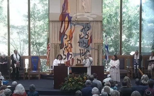 Shabbat Service at The Temple of Jacksonville (Source: Congregation Ahavath Chesed, The Temple of Jacksonville, FL)