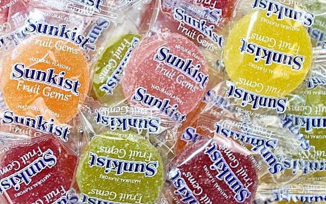Sunkist Fruit Gems. (via Amazon)
