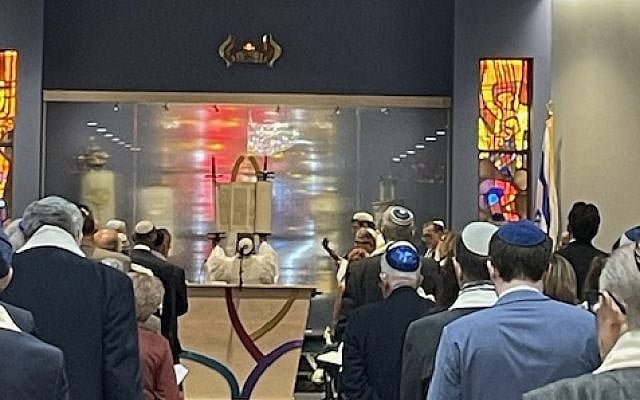 New Bimah (Source: Congregation Or Ami of Lafayette Hill, PA)