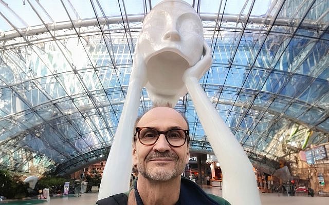 The Man Upstairs - public art, Frankfurt Airport Train Station