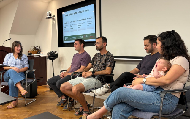 Nevo alumni meet with new Olim to share their experience in Israeli tech. (Courtesy)