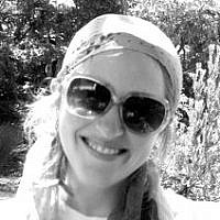 Eliana Cline