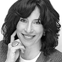 Shimona Tzukernik