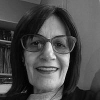 Hinda Lewis