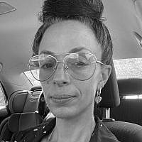 Yifat Mandabi