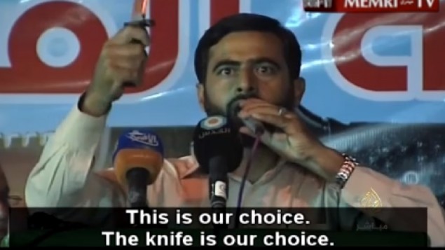 (عکس: سخنگوی حماس و نماینده مجلس، مشیر المصری در سخنرانی تلویزیونی در غزه دعوت به چاقوزنی های بیشتر در اورشلیم و کرانه باختری کرد، 9 اکتبر 2015) (Screenshot/MEMRI) (عکس: سخنگوی حماس و نماینده مجلس، مشیر المصری در سخنرانی تلویزیونی در غزه دعوت به چاقوزنی های بیشتر در اورشلیم و کرانه باختری کرد، 9 اکتبر 2015) (Screenshot/MEMRI)