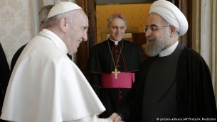 رئیس جمهوری ایران در دیدار با رهبر کاتولیک‌های جهان در واتیکان