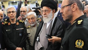 خامنه ای با فرماندهان نظامی دیدار کرده است