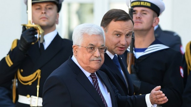 رئیس جمهوری لهستان آندره دودا، و رئیس تشکیلات خودگردان فلسطینی محمود عباس در مراسم خوشامد رئیس جمهوری لهستان آندره دودا، و رئیس تشکیلات خودگردان فلسطینی محمود عباس در مراسم خوشامد