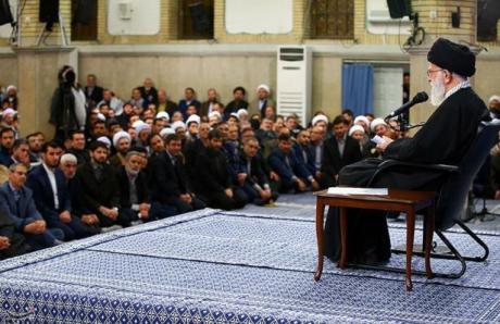 خامنه ای در جمع برخی مقامات خامنه ای در جمع برخی مقامات