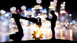 تصویر تزئینی از فناوری دستیار روبات، صنایع ۴.۰ هوش مصنوعی. 
(Jiraroj Praditcharoenkul; iStock by Getty Images)