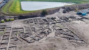 تصاویر هوایی از محل حفاری از دوره های اولیه عصر مفرغ در نزدیکی «هاریش» مدرن. 
(Assaf Peretz, Israel Antiquities Authority)