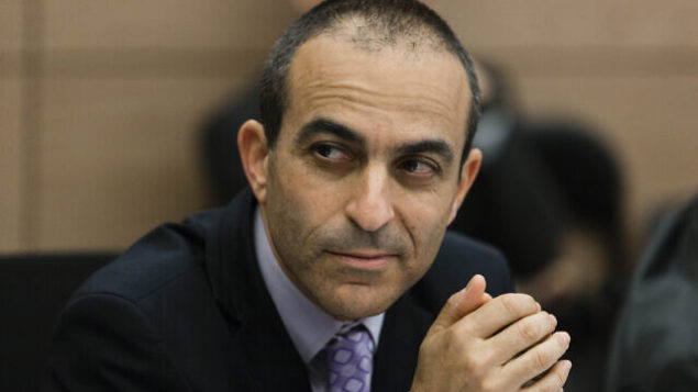 Director-General of Israel's Health Ministry Prof. Roni Gamzu attends a Finance committee meeting in the Israeli parliament on January 7, 2014. Photo by Flash90 *** Local Caption *** åòãú äëìëìä ùì äëðñú
äöòú çå÷ äâáìú äôøñåîú åäùéåå÷ ùì îåöøé èá÷ 
îðäì ëììé îùøã äáøéàåú ôøåôñåø øåðé âîæå