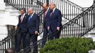 (L-R) UAE Foreign Minister Abdullah bin Zayed Al-Nahyan, Israeli Prime Minister Benjamin Netanyahu, Bahrain Foreign Minister Abdullatif al-Zayani and US President Donald Trump, make their way to the South Lawn of the White House for the signing of the Abraham Accords where the countries of Bahrain and the United Arab Emirates recognize Israel, in Washington, DC, September 15, 2020. - Israeli Prime Minister Benjamin Netanyahu and the foreign ministers of Bahrain and the United Arab Emirates arrived September 15, 2020 at the White House to sign historic accords normalizing ties between the Jewish and Arab states. (Photo by SAUL LOEB / AFP)