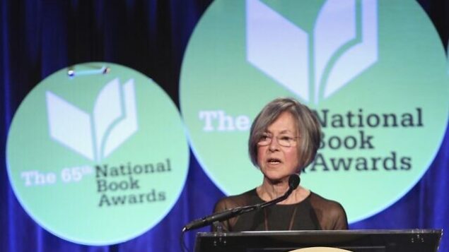 (FILES) This file photo taken on November 19, 2014 shows US author Louise Gluck giving a speech at the 2014 National Book Awards in New York City. - Louise Gluck of US wins the 2020 Nobel Literature Prize, it was announced on October 8, 2020. (Photo by Robin Marchant / GETTY IMAGES NORTH AMERICA / AFP)