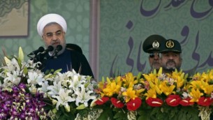 روحانی و دو فرمانده ارشد - عکس از وحید سالمی آسوشیتدپرس