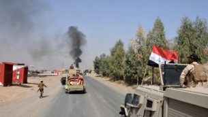 ارتش عراق مستقر در شهر شرقاط، در ۲۶۰ کیلومتری شمال‌غرب بغداد