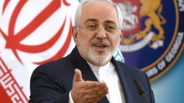 محمد جواد ظریف وزیر خارجهی ایران حین صحبت در کنفرانس مطبوعاتی مشترک با همتای گرجستانی خود پس از دیدار ۱۸ آوریل ۲۰۱۷ در تفلیس محمد جواد ظریف وزیر خارجهی ایران حین صحبت در کنفرانس مطبوعاتی مشترک با همتای گرجستانی خود پس از دیدار ۱۸ آوریل ۲۰۱۷ در تفلیس