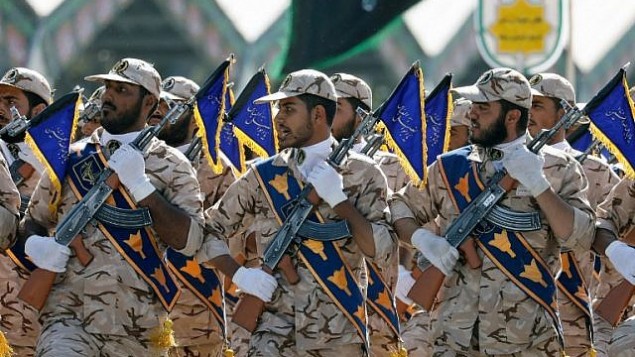 توضیح تصویر: سربازان ایرانی در رژهی سالانهی سالگرد جنگ با صدام حسن رئيس جمهور عراق که در فاصلهی ۱۹۸۰-۸۸ روی داد – تهران ۲۲ سپتامبر ۲۰۱۷ توضیح تصویر: سربازان ایرانی در رژهی سالانهی سالگرد جنگ با صدام حسن رئيس جمهور عراق که در فاصلهی ۱۹۸۰-۸۸ روی داد – تهران ۲۲ سپتامبر ۲۰۱۷
