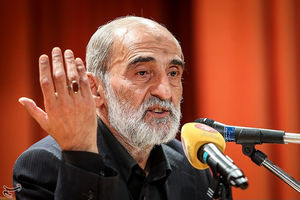 حسین شریعتمداری مدیرمسئول روزنامه کیهان حسین شریعتمداری مدیرمسئول روزنامه کیهان