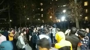 مردم نگران از زلزله