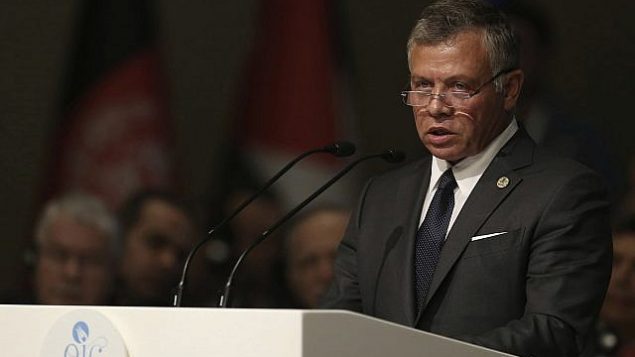 توضیح تصویر: شاه عبدالله دوم از اردن حین سخنرانی در استانبول، ترکیه، ۱۸ مه ۲۰۱۸. 
(Turkey Presidential Press Service/Pool via AP)