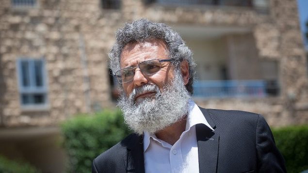 توضیح تصویر: خاخام محافظه کار، داو حیون هنگام ورود به اقامتگاه ریاست جمهوری در اورشلیم، 19 ژوئن 2018. پلیس صبح زود همان روز حیون را بازداشت کرد. (Miriam Alster/FLASH90)