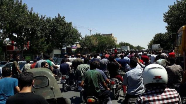اعتراضات در ایران ادامه دارد