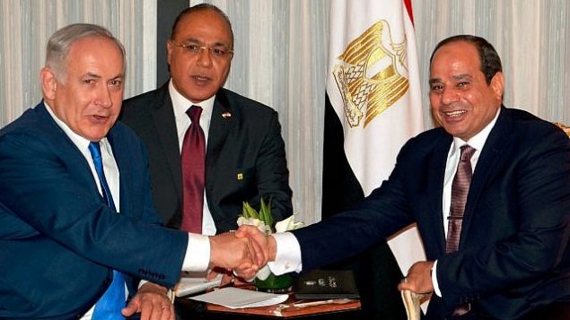 تصویر: بنیامین نتانیاهو نخست وزیر، چپ، در ملاقات با عبدل فتاح السیسی رئیس جمهور مصر، راست، در نیویورک، ۱۹ سپتامبر ۲۰۱۷. (Avi Ohayun)