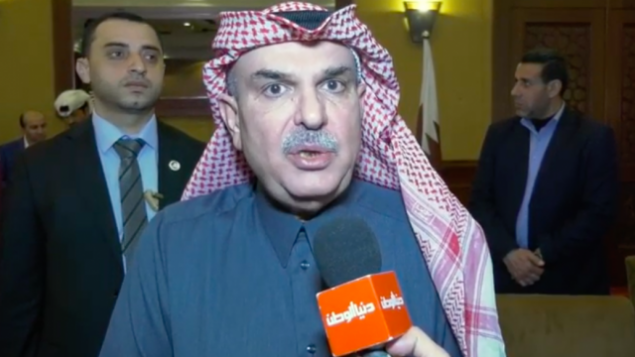 تصویر: محمد العمادی، رابط قطر در غزه، حین گفتگو با خبرگزاری فلسطینی در بندر محصور.
(Screenshot: YouTube) تصویر: محمد العمادی، رابط قطر در غزه، حین گفتگو با خبرگزاری فلسطینی در بندر محصور.
(Screenshot: YouTube)