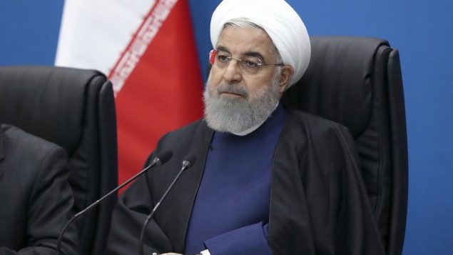 تصویر: عکسی از حسن روحانی رئیس جمهور ایران در جلسه ای در شهر اهواز، جنوب غربی ایران در بازدید از استان خوزستان، ایران، که در ۲۹ مارس ۲۰۱۹ در وبسایت رسمی ریاست جمهوری ایران منتشر شد. 
(Iranian Presidency Office via AP)