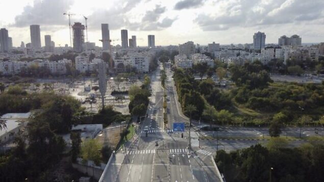 Roads are empty during a lockdown to help stop the spread of the Coronavirus, in Tel Aviv, Israel, Thursday, April 9, 2020. (AP Photo/Ariel Schalit)