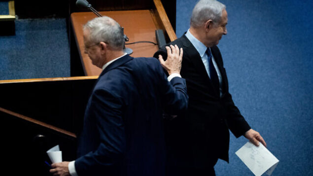 Israeli Prime Minister Benjamin Netanyahu and Blue and White party leader Benny Gantz at a memorial ceremony marking 24 years since the assassination of former israeli Prime Minister Yitzhak Rabin, in the Israeli parliament on November 10, 2019. Photo by Yonatan Sindel/Flash90 *** Local Caption *** ëðñú
áéáé
øàù äîîùìä ðúðéäå
îìéàä
øáéï
áðé âðõ