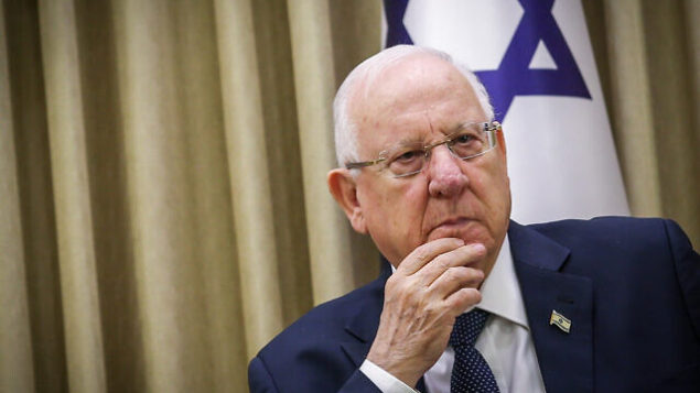 Israeli president Reuven Rivlin receives Israel's Strategic Assessment Report from Director General of the National Security Studies (INSS), at the President's Residence in Jerusalem on January 6, 2020. Photo by Flash90 *** Local Caption *** òîåñ éãìéï
ðùéà äîãéðä
øåáé øéáìéï
øàåáï
ãå"ç