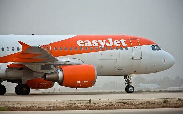 تصویر: یک پرواز EasyJet حین بلند شدن از فرودگاه بین المللی بن گوریون، ۲۴ مارس ۲۰۱۸. (Moshe Shai/FLASH90) تصویر: یک پرواز EasyJet حین بلند شدن از فرودگاه بین المللی بن گوریون، ۲۴ مارس ۲۰۱۸. (Moshe Shai/FLASH90)