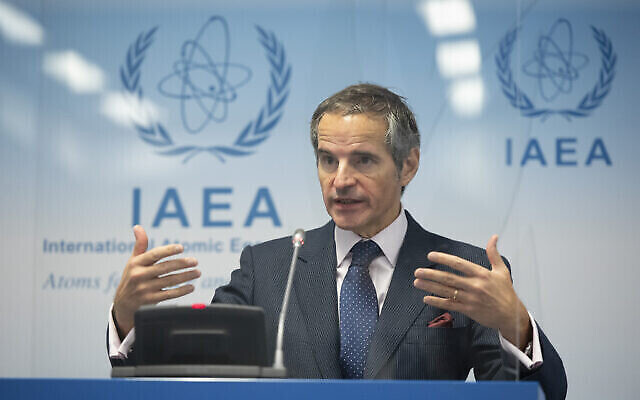 تصویر: «رافائل ماریانو گروسی» دبیرکل آژانس بین المللی انرژی اتمی، (IAEA) حین گفتگو در کنفرانس مطبوعاتی در جلسهٔ شورای حکام آژانس در مقر سازمان ملل در وین، اتریش، ۱۸ نوامبر ۲۰۲۰.
(Christian Bruna/Pool Photo via AP) تصویر: «رافائل ماریانو گروسی» دبیرکل آژانس بین المللی انرژی اتمی، (IAEA) حین گفتگو در کنفرانس مطبوعاتی در جلسهٔ شورای حکام آژانس در مقر سازمان ملل در وین، اتریش، ۱۸ نوامبر ۲۰۲۰.
(Christian Bruna/Pool Photo via AP)