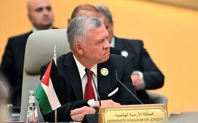 تصویر: شاه عبدالله دوم، پادشاه اردن در نشست امنیت و توسعهٔ جده، GCC=3 در هتلی در شهر جده، واقع در ساحل دریای سرخ، عربستان سعودی، ۱۶ ژوئیهٔ ۲۰۲۲. (Mandel Ngan/AFP)