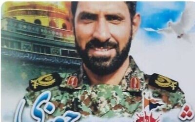 تصویر: گفته می شود تصویری که در شبکه های اجتماعی همرسان شد سرهنگ داوود جعفری را نشان می دهد که ظاهرا ۲۲ نوامبر ۲۰۲۲، در انفجار بمب کنار جاده ای در سوریه کشته شد. (Courtesy)