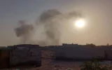 شرح عکس: به دنبال حملهٔ هوایی اسرائيل در ۱۶ مه ۲۰۲۵، از بندر حدیده در غرب یمن دود بهوا خاسته است.
(Social media: used in accordance with Clause 27a of the Copyright Law)