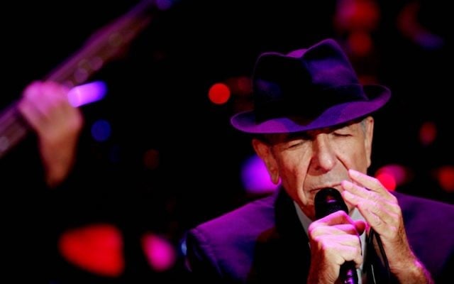 Leonard Cohen en concert à Ramat Gan en 2009. (Crédit: Marko/Flash90) Leonard Cohen en concert à Ramat Gan en 2009. (Crédit: Marko/Flash90)