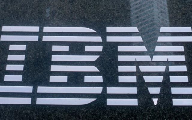 Le logo IBM (Crédit : Serge Attal/Flash 90) Le logo IBM (Crédit : Serge Attal/Flash 90)