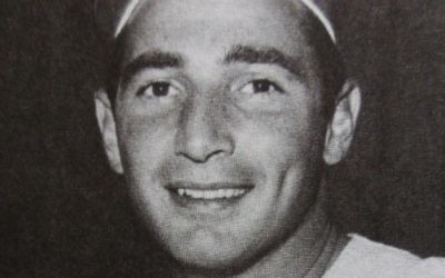 Sandy Koufax en 1965, l'année où il a décidé de ne pas jouer le premier jeu des World Series; qui avait lieu le jour de Yom Kippour. (Crédit : domaine public)