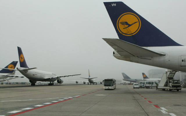 Image illustrative d'un avion de la Lufthansa  (Crédit : Kobi Gideon/Flash90)